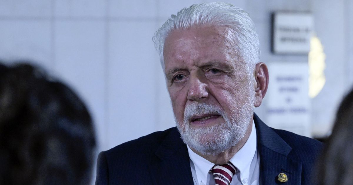 PF detalha vínculos pessoais e políticos de Jaques Wagner com Banco Master