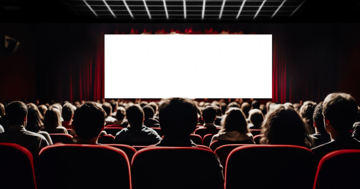 Novo golpe do “falso funcionário de cinema” gera alerta; saiba o que fazer