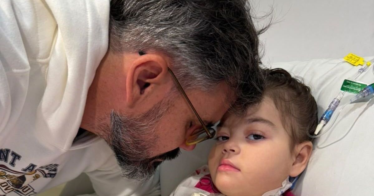 Após 2 semanas de internação, filhos de Cazarré visitam irmã no hospital