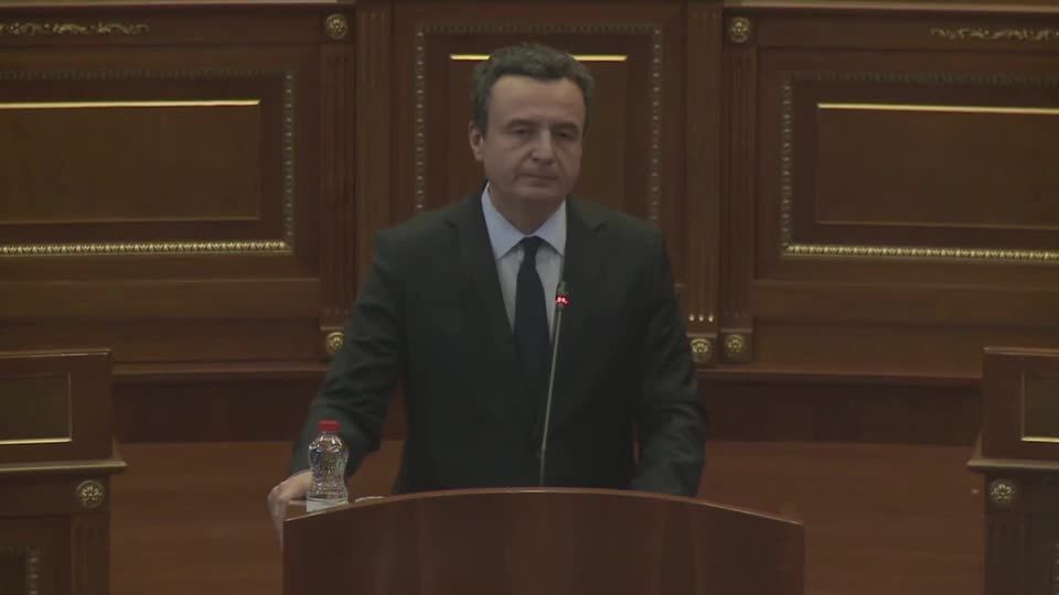 Albin Kurti é reeleito premiê do Kosovo; crise política continua