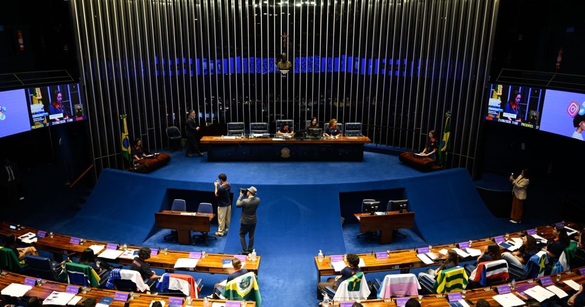 Oposição quer alterar regimento para pautar impeachment de ministros do STF