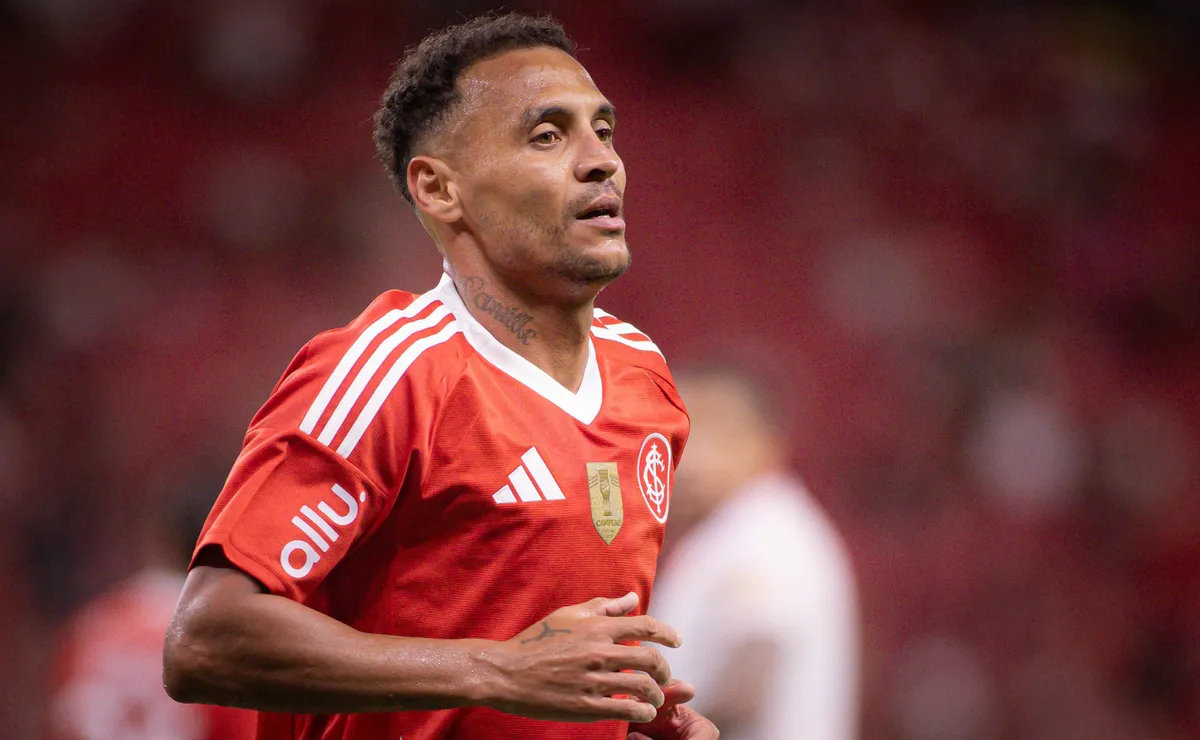 Alan Patrick admite frustração após derrota do Internacional e alerta: “Manter a cabeça no lugar”