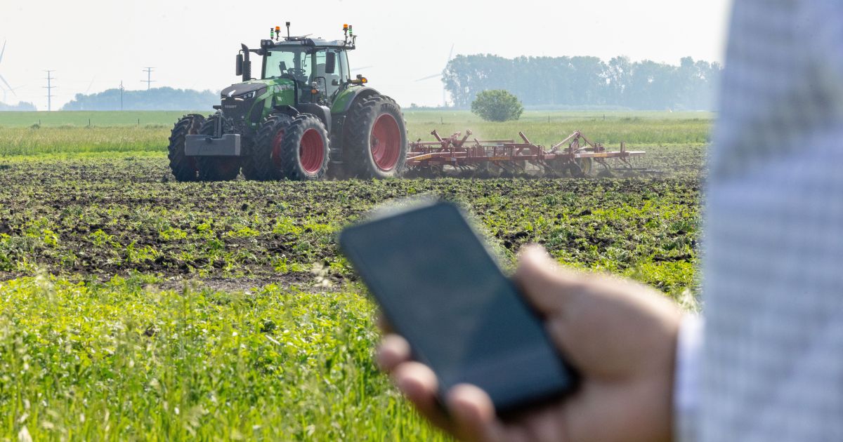 Trator autônomo já é realidade e pode reduzir combustível em até 15%
