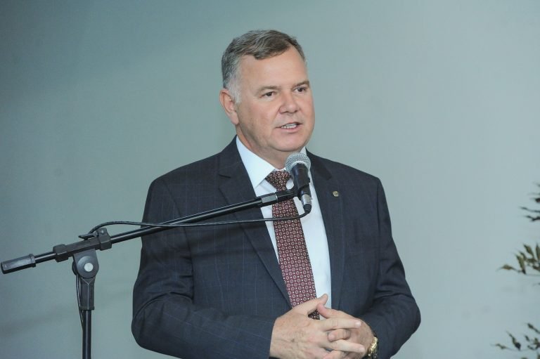Governador eleito anuncia deputado Lúcio Mosquini como coordenador da transição