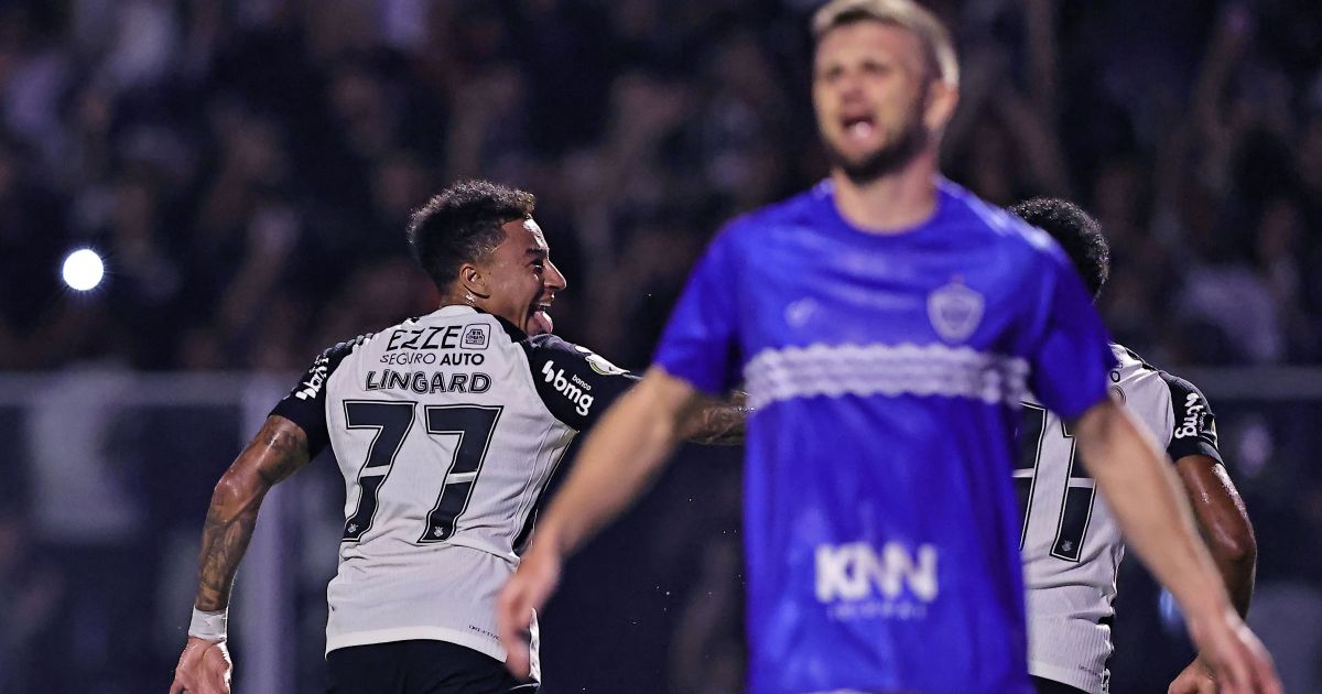 Lingard marca, e Corinthians vence o Barra-SC na Copa do Brasil