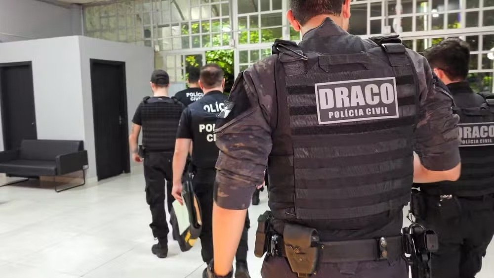 Polícia faz operação contra grupo suspeito de invadir e vender áreas em floresta protegida de RO