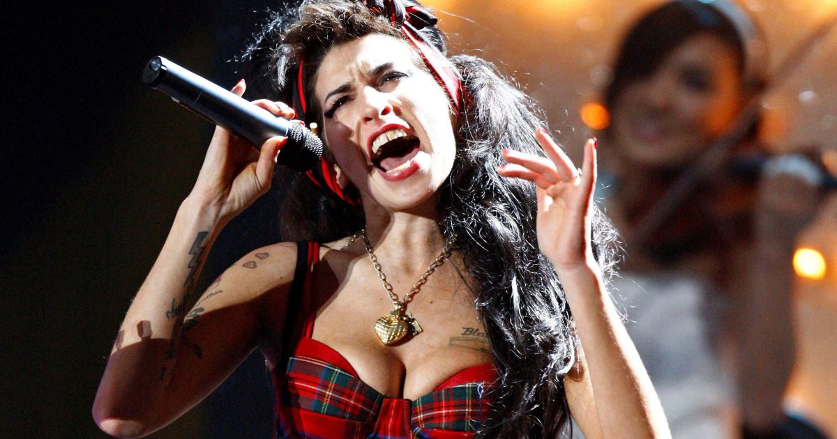 Amy Winehouse: 20 anos de “Back to Black” e as histórias por trás do álbum que marcou uma geração
