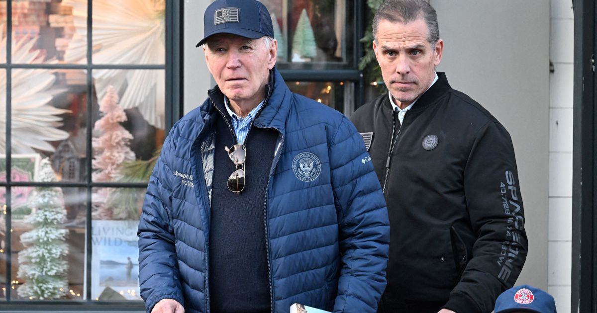 Agentes do FBI são acusados de dificultar investigações sobre família Biden