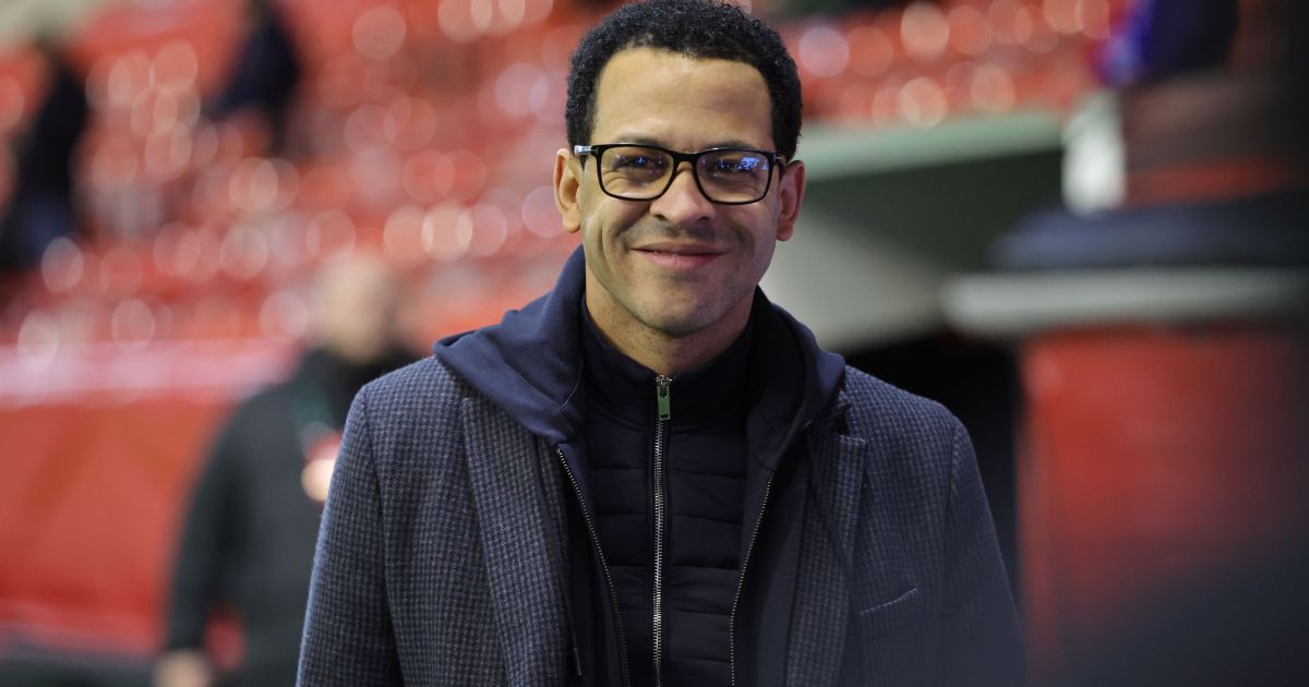 Chelsea demite Liam Rosenior e aposta em interino até o fim da temporada