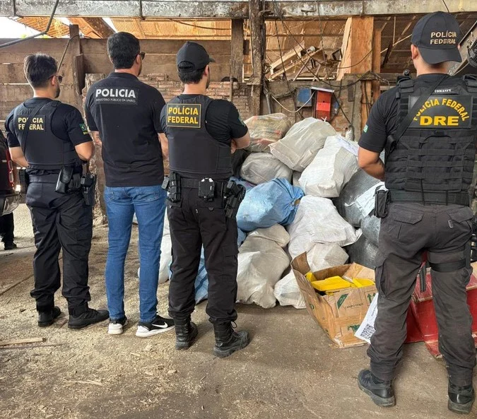 Polícia Federal incinera 1.314 kg de drogas em ação contra o tráfico em Rondônia