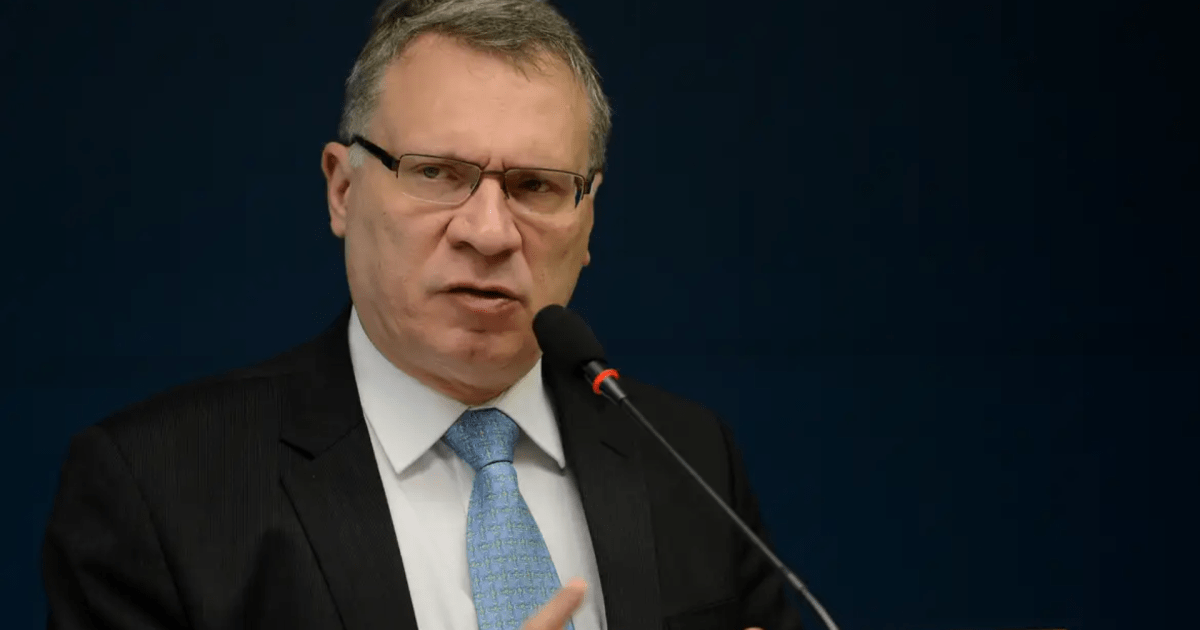 Ex-ministro da Justiça Eugênio Aragão irá compor defesa de ex-BRB