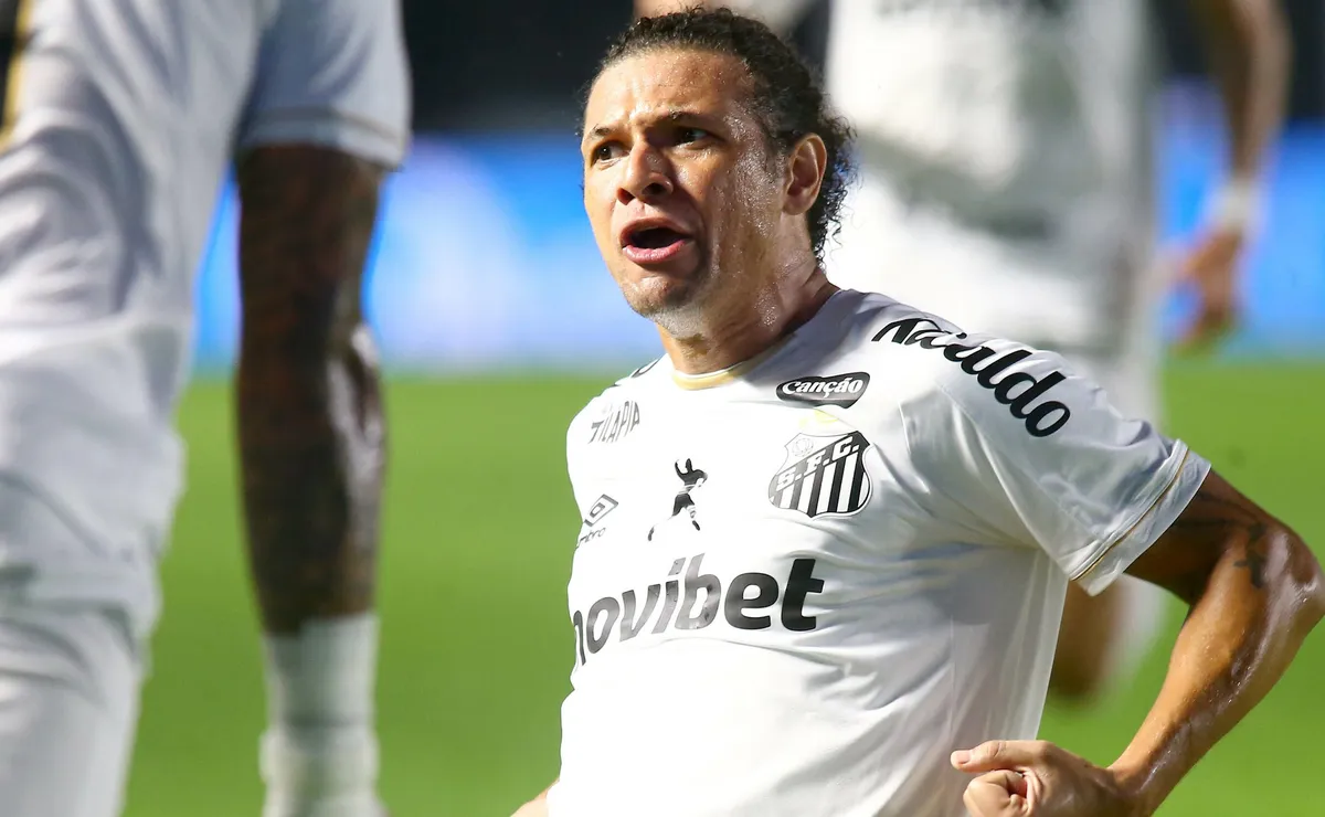 Santos tem ‘plano B’ para possível saída de Willian Arão e mira volante do futebol brasileiro