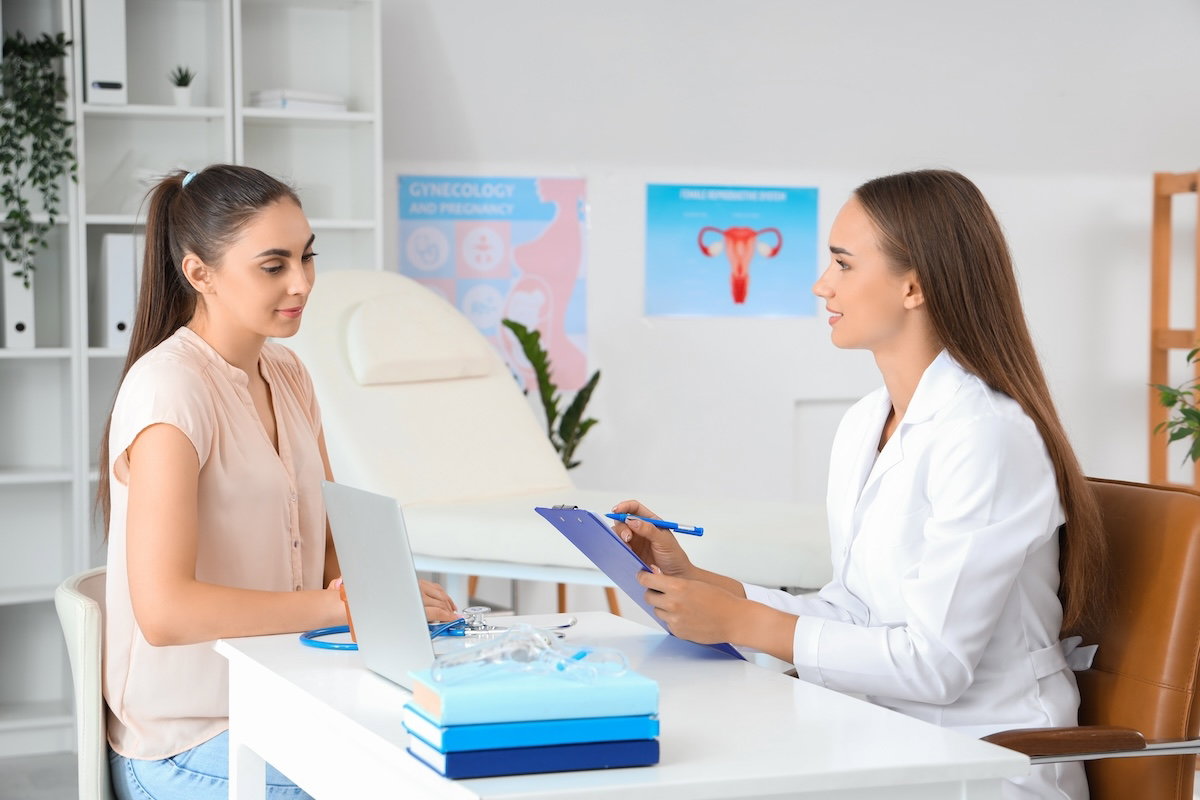 Menstruação preta: 8 causas (e o que fazer)