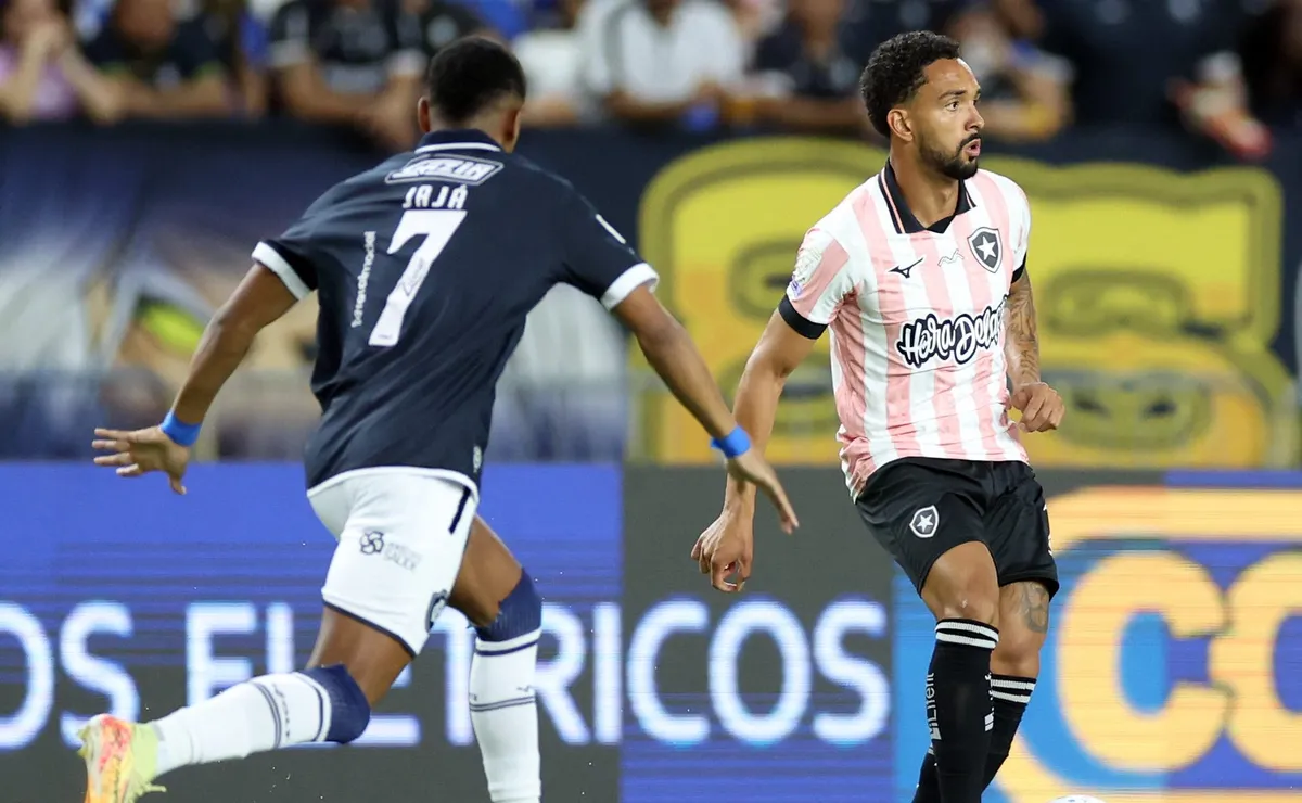 Botafogo sofre dois gols, reage no segundo tempo, mas não evita derrota para o Remo