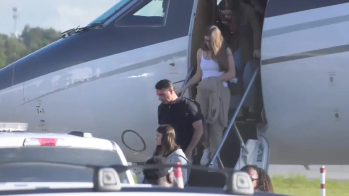 Custo de fretamento de avião usado por Flávio Bolsonaro para fuga é revelado