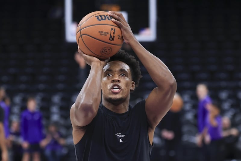 Sexton impulsiona Lakers em virada épica contra Jazz e conquista fãs na NBA