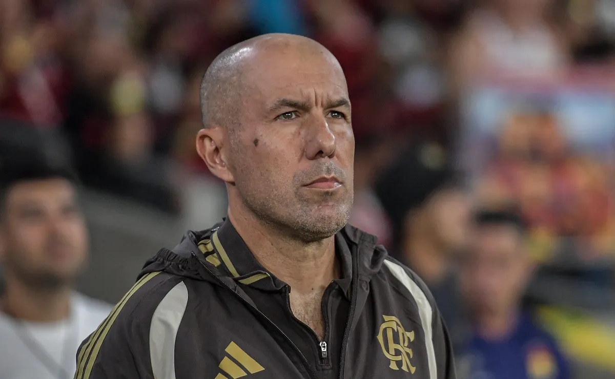 Leonardo Jardim define escalação do Flamengo com mudanças para enfrentar o Vitória pela Copa do Brasil
