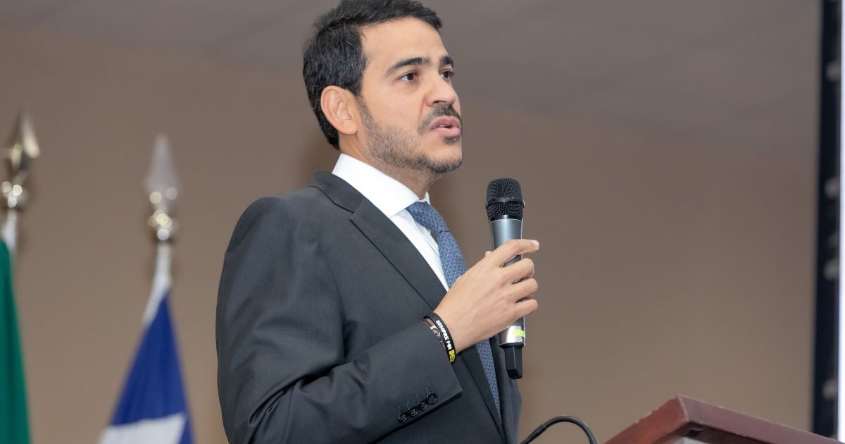 Messias conta votos e adota tom conciliador para tentar aprovação ao STF