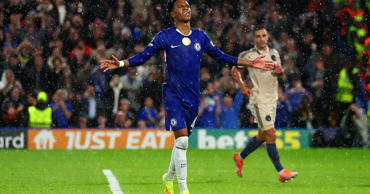 Estêvão sofre lesão no Chelsea e preocupa convocação de Ancelotti para Copa do Mundo