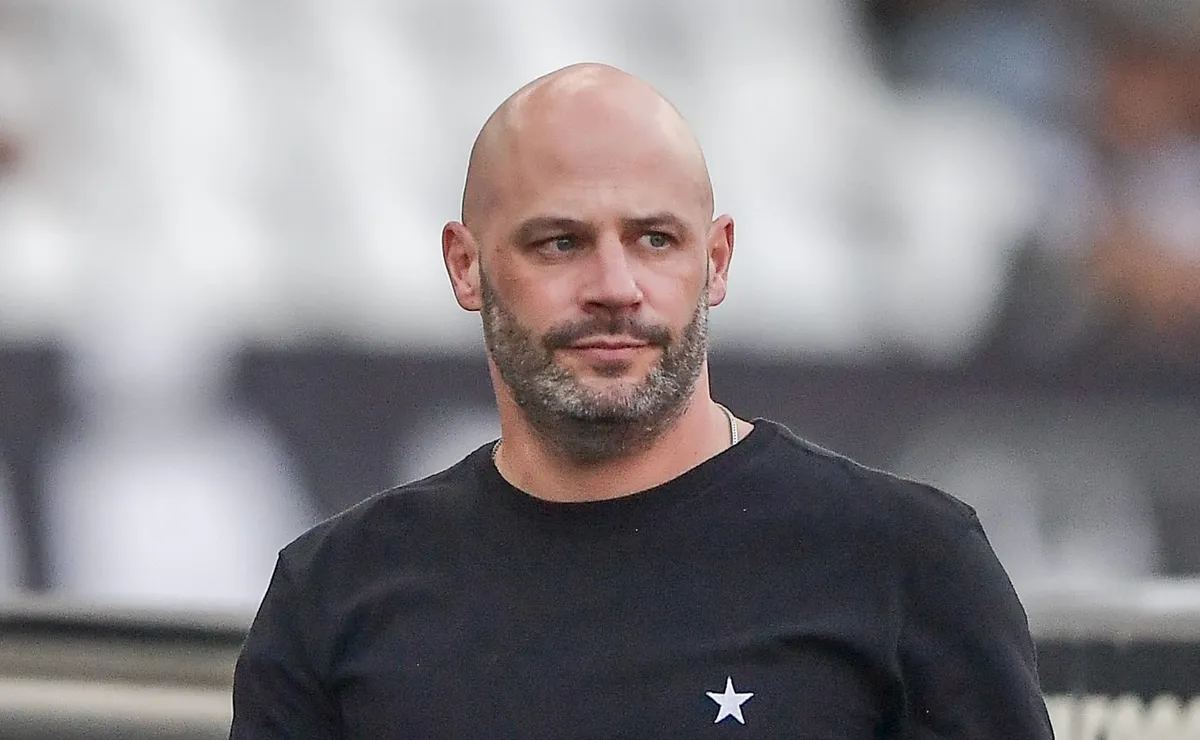 Botafogo conta com cinco retornos para encarar o Internacional e Franclim Carvalho tem dúvida no meio